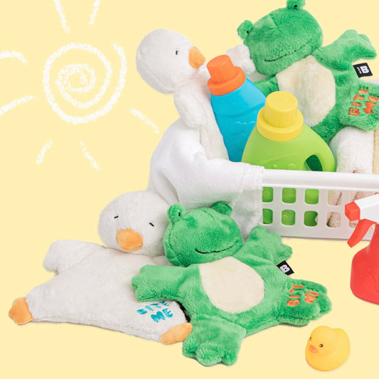 ※予約販売【BITE ME】Hug Me Tug toy - Duck/Frog