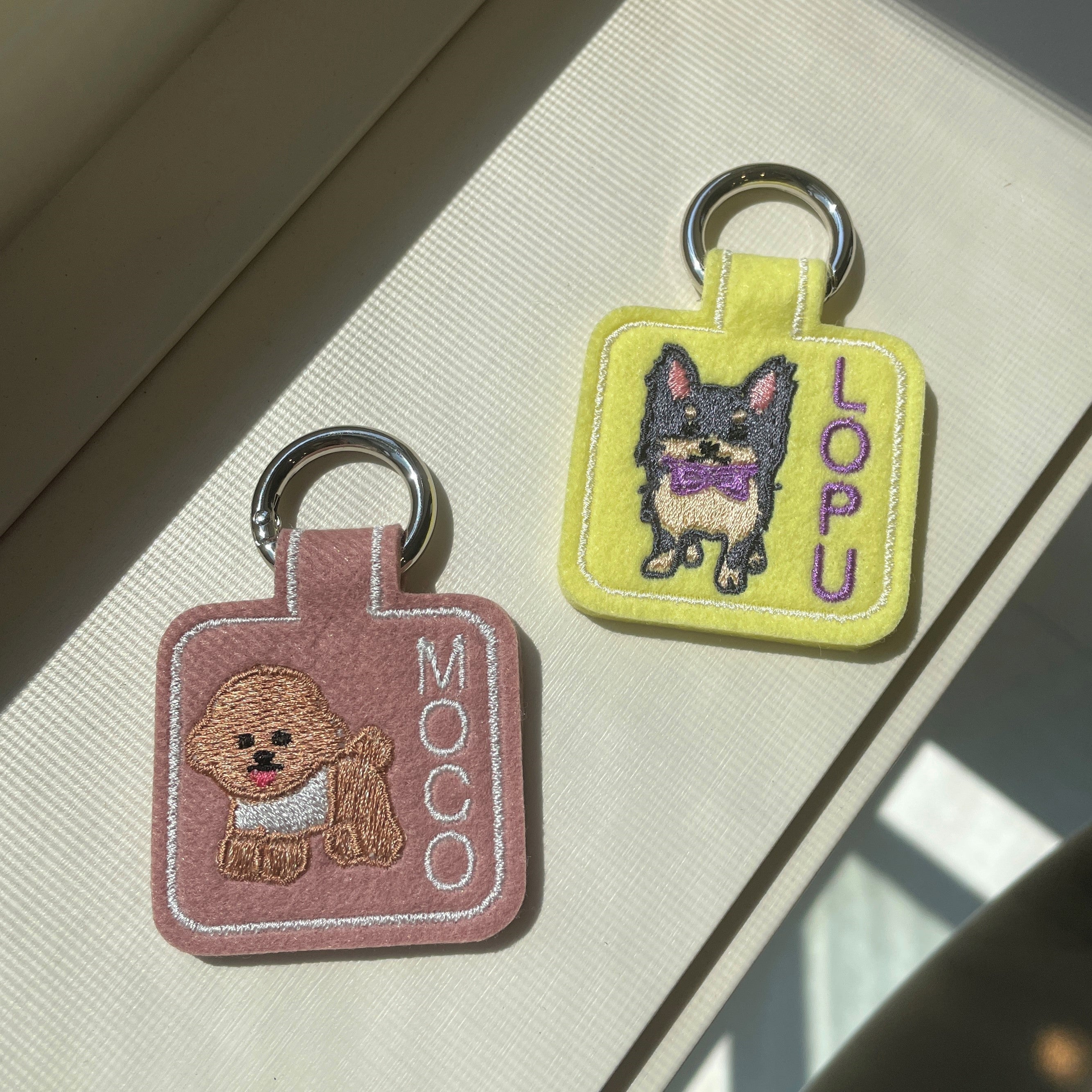 額装品/夢中にかぶりつく犬/シャロン ビールス LIFELIKE 【シャカシャカ アルパカ】 おもちゃ ぬいぐるみ 玩具