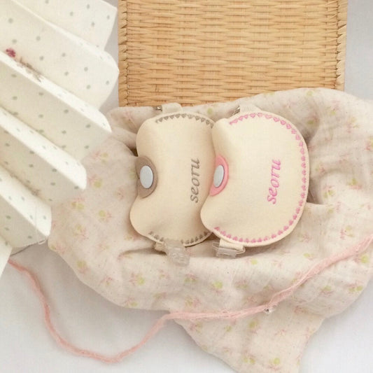 ※予約販売【seoru】ネーム刺繍入りheart poopbag（クリップあり）